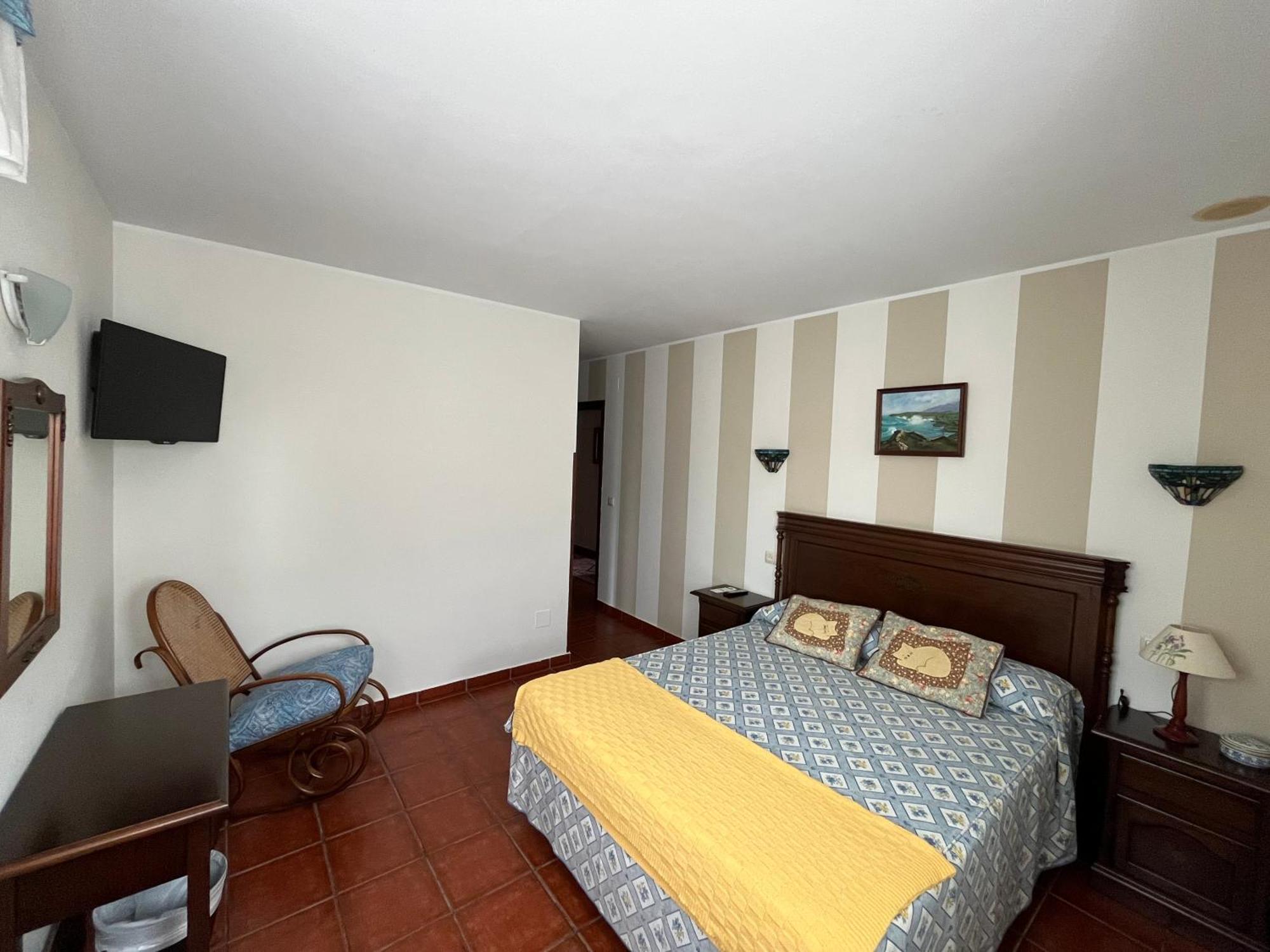 Hotel Camangu Каманго Экстерьер фото